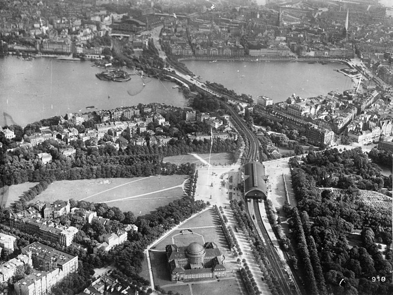 File:Bahnhof Hamburg Dammtor NARA-68154981.jpg