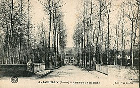 L'avenue de la gare, à Lœuilly.