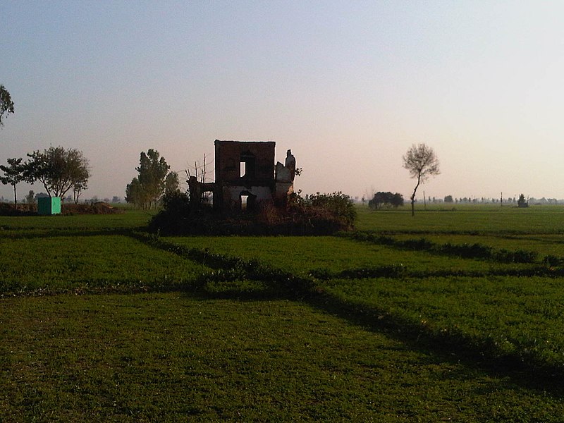 File:Baradari at Pul Moran.jpg