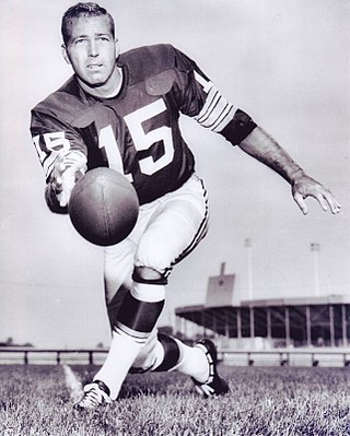 <span class="mw-page-title-main">Bart Starr</span> American football player, coach, and executive (1934–2019)
