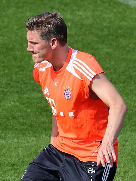 File:Bastian Schweinsteiger 2013-01-04 (cropped).jpg