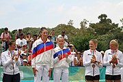 Deutsch: Beachvolleyball bei den Olympischen Jugendspielen 2018; Tag 11, 17. Oktober 2018; Mädchen, Medaillenzeremonie - Gold: Russland (Maria Woronina & Maria Botscharow), Silber: Italien (Claudia Scampoli & Nicol Bertozzi), Bronze: Norwegen (Emilie Olimstad & Frida Berntsen) English: Beach volleyball at the 2018 Summer Youth Olympics at 17 October 2018 – Girls Victory ceremony - Gold: Russia (Maria Voronina & Maria Bocharov), Silber: Italy (Claudia Scampoli & Nicol Bertozzi), Bronze: Norway (Emilie Olimstad & Frida Berntsen)