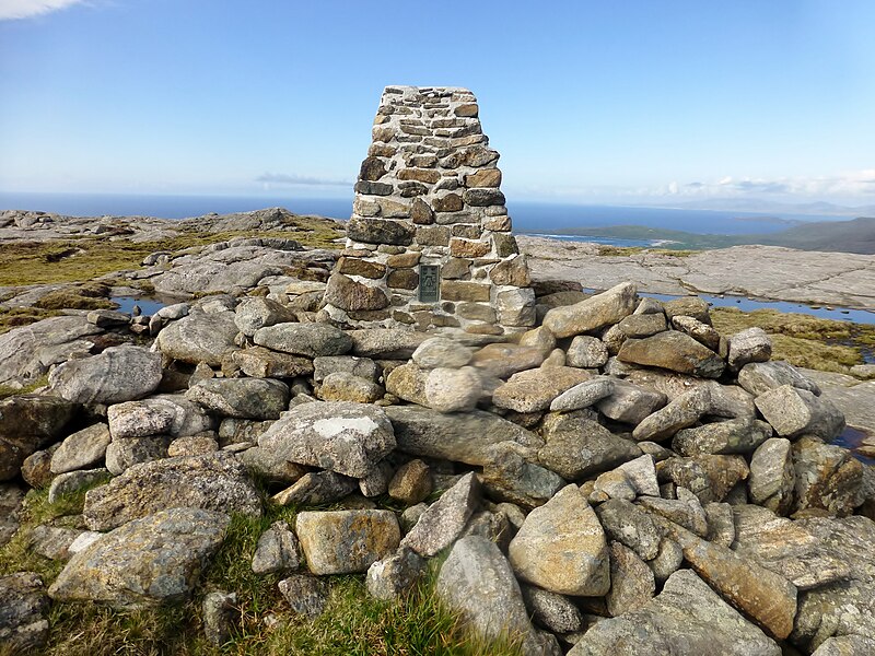 File:Beinn Tangabhal-Geograph-3982804-by-Douglas-Law-.jpg