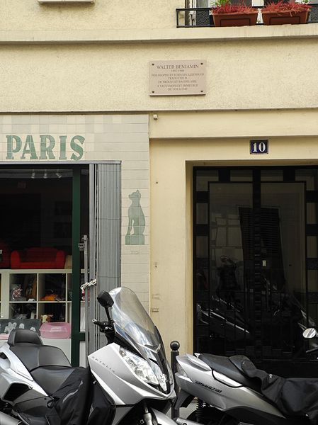 File:Benjamin's apartment in Paris (fot. Mateusz Palka).jpg