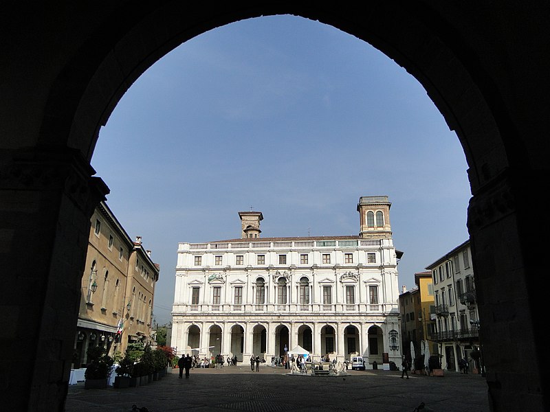 File:Bergamo - panoramio (3).jpg