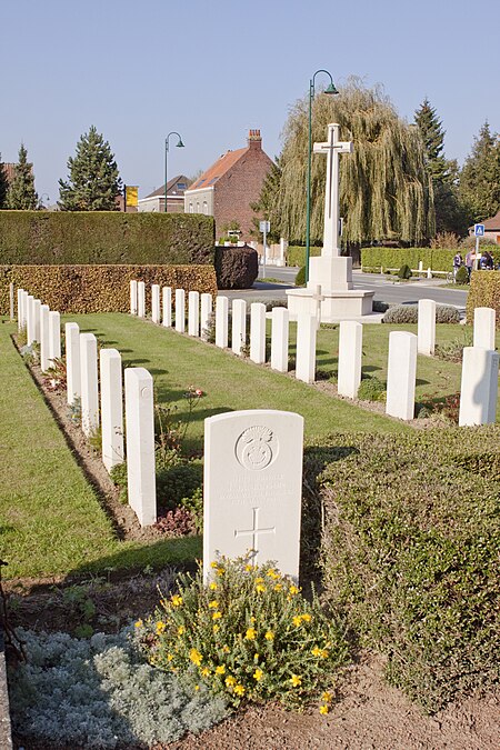 Bois Grenier Communal Cemetery