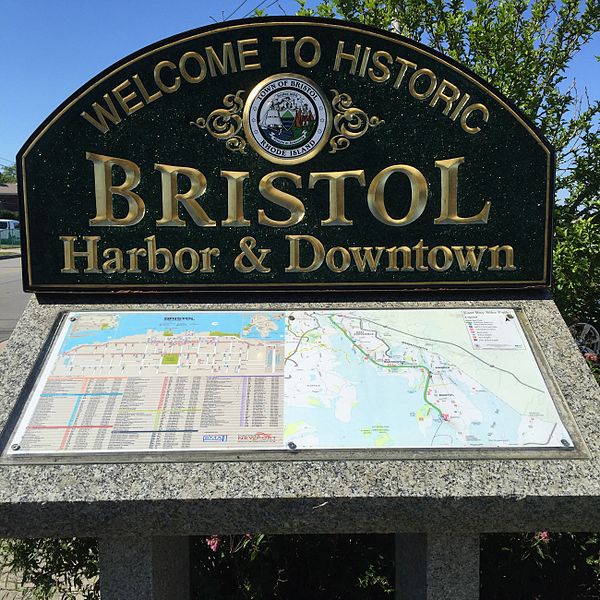 File:Bristol Rhode Island sign.jpg