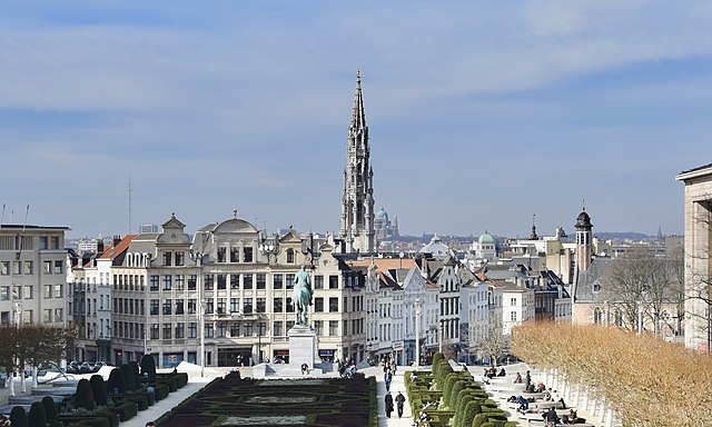 Rådhuset og centrum af den gamle by set fra Mont des Arts