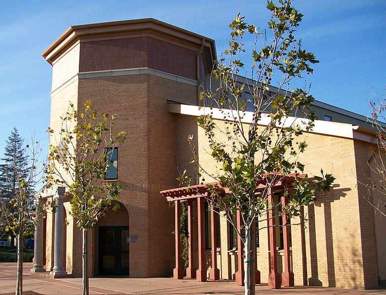 File:CSUSbookstore (cropped).JPG