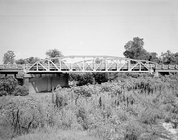 This 1934 Parker pony truss bridge formerly carried US 412 over the Cache River, but was rated structurally deficient in 1991 and was bypassed in 1995