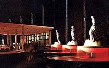 Caesars Palace fountains in 1970 Caesars Palace fountains 1970.jpg