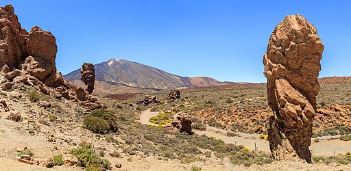 Roques de García, Roque Cinchado, Mount Teide, and Roque Torrotito (from left to right), Tenerife