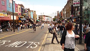 London Borough Of Camden: Stadtteile, Tourismus, Persönlichkeiten