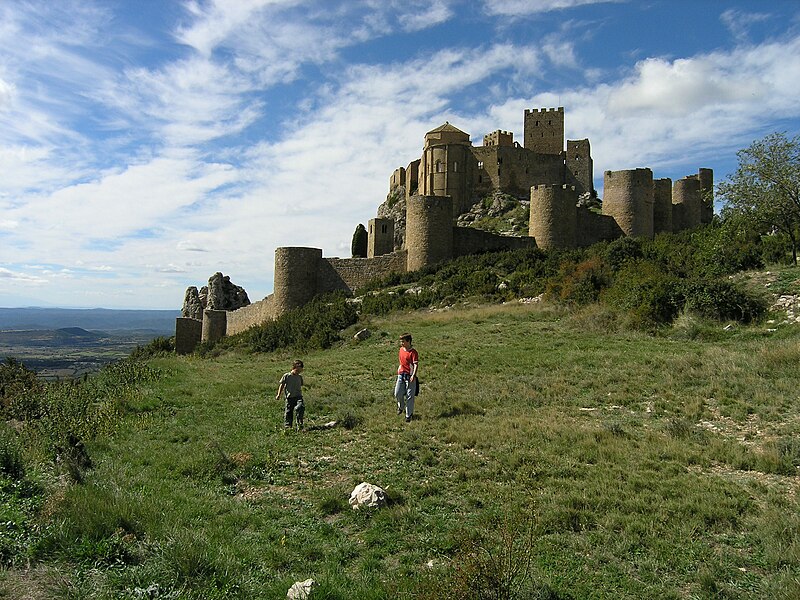 Tập tin:Castillo de Loarre 2006.jpg