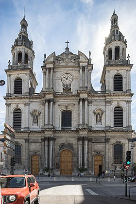 Place Monseigneur-Ruch makalesinin açıklayıcı görüntüsü