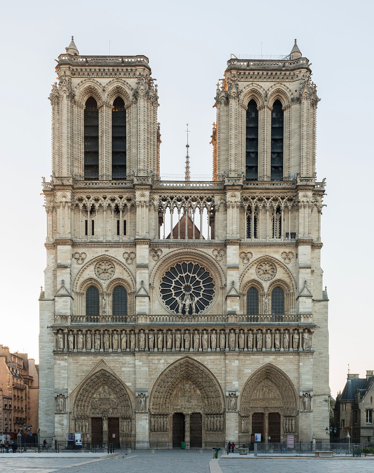 West facade of Notre-Dame de Paris - Wikimedia Commons