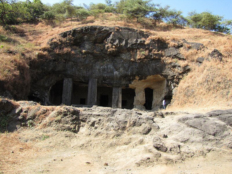 File:Cave No-2 of Elephenta Caves.jpg