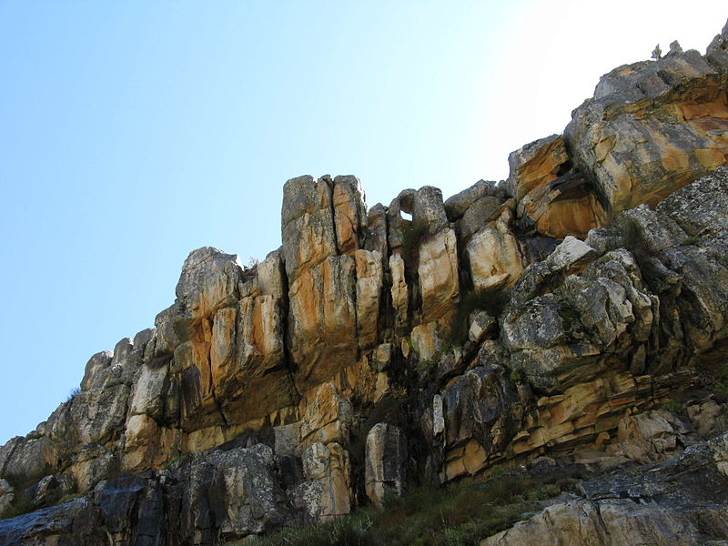 File:Cedarberg sandstone cliff.jpg