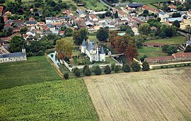 Château de Coussay vue d'avion.jpg