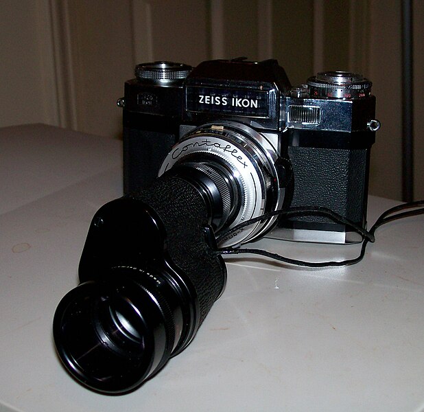 File:Contaflex superB Zeiss 8x30B.JPG