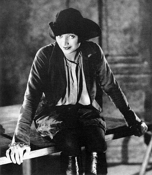 Cornell as Mary Fitton in the Broadway production of Clemence Dane's Will Shakespeare (1923)