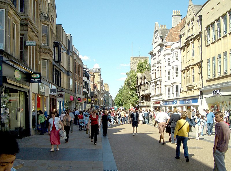 File:Cornmarket St, Oxford.jpg