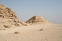 Dahschur Sattelite Pyramid 01.JPG