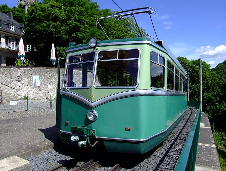 File:Drachenfelsbahn p1.JPG