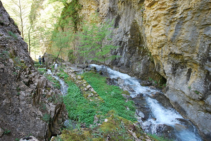 File:Duf Waterfalls in Rostuše 6.JPG