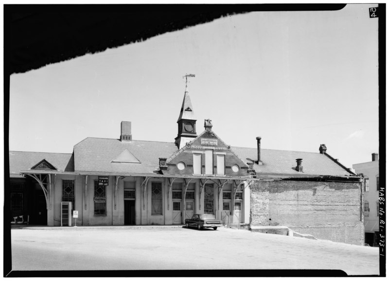 File:EXTERIOR, FACADE - Providence and Worcester Railroad Station, 1 Depot Square, Woonsocket, Providence County, RI HABS RI,4-WOON,6-1.tif