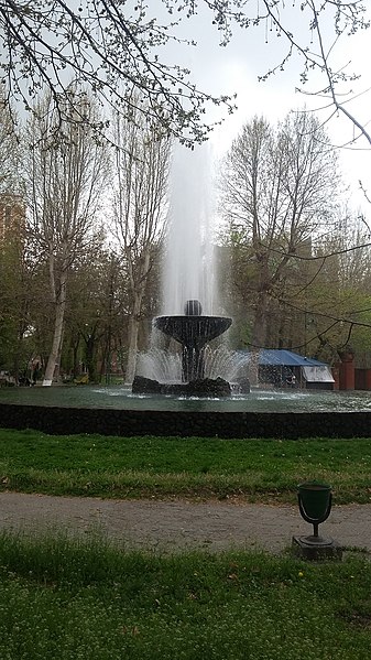 File:English Park of Yerevan-21.jpg