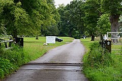 Entrance to Smeaton gardens (geograph 3055664).jpg