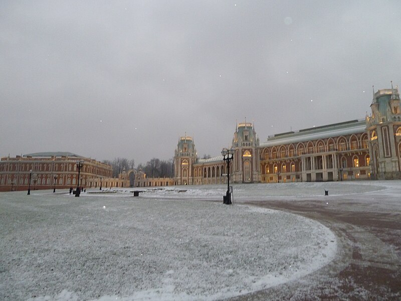 File:Evening in Tsaritsyno P1070290.JPG