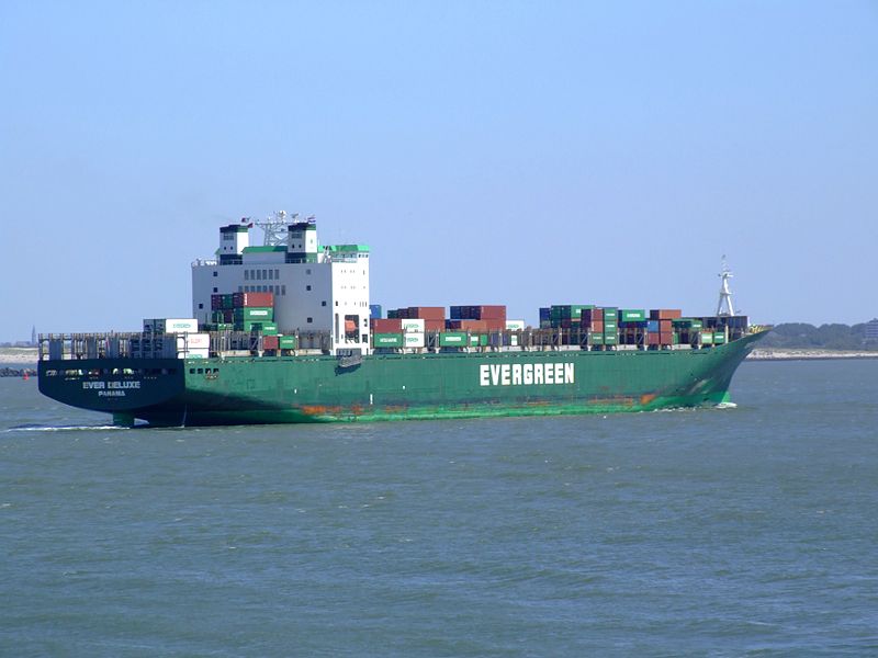 File:Ever Deluxe p10 approaching Port of Rotterdam, Holland 04-Aug-2007.jpg