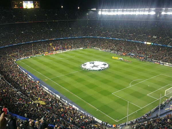 Arsenal and Barcelona line up at the Nou Camp on 8 March 2011