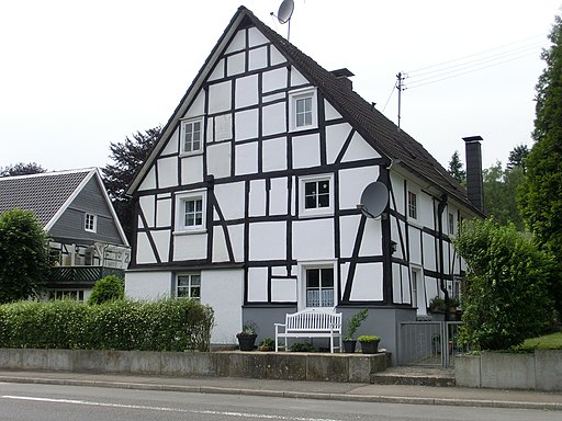 Fachwerkhaus in Gummersbach Peisel 1.a