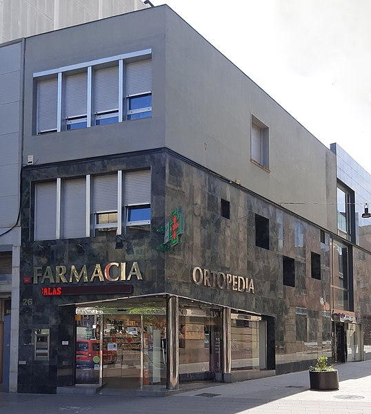 File:Farmàcia Masvidal (Sabadell).jpg