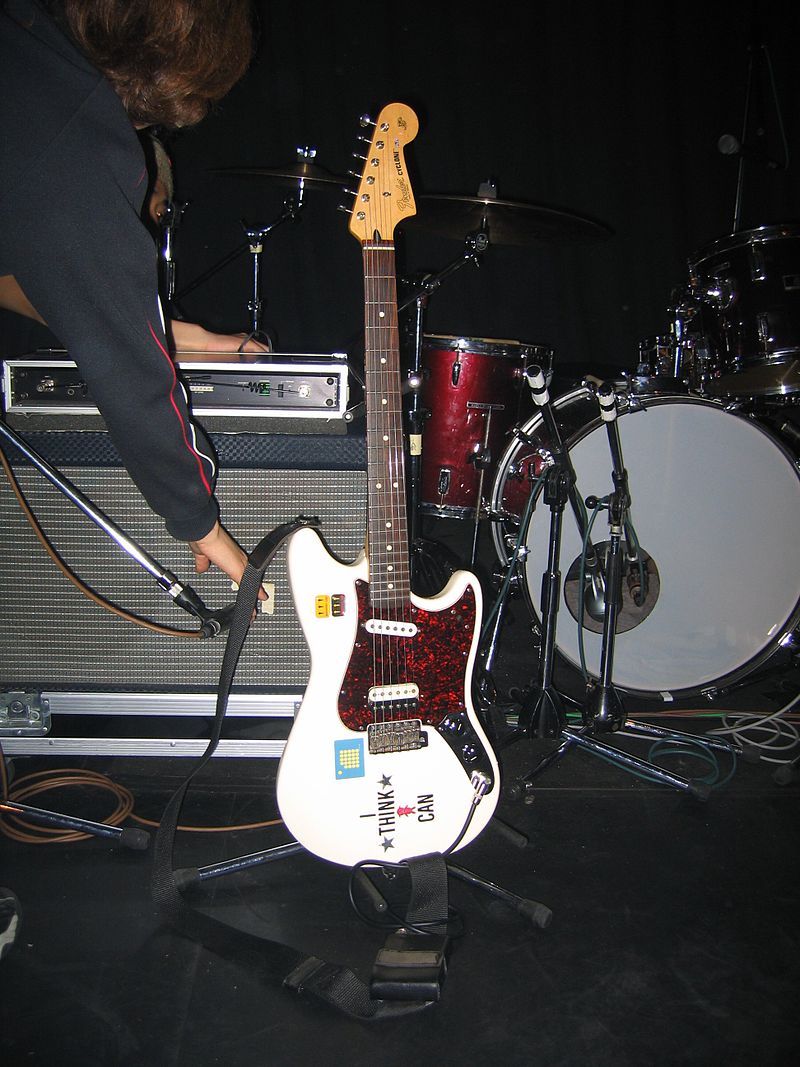 Fender Cyclone - Wikipedia