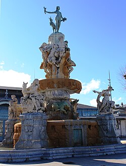 La fontaine des quatre vallées, place Marcadieu