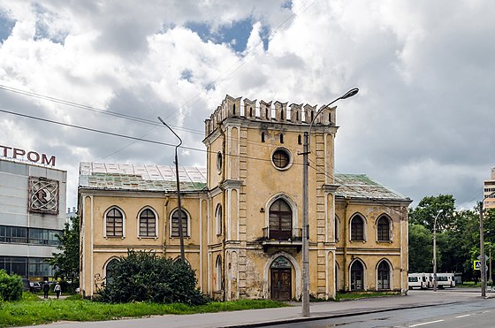 Чекистов спб. Новознаменка усадьба Санкт-Петербург Готический дом. На Готический дом в парке Новознаменка. Готический дом на Чекистов 13.