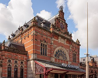 File:Groningen (stad), station Groningen. 13-06-2022. (actm.) 01.jpg