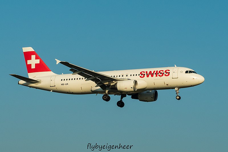 File:HB-IJX Airbus A320-214 A320 - SWR (29890108192).jpg