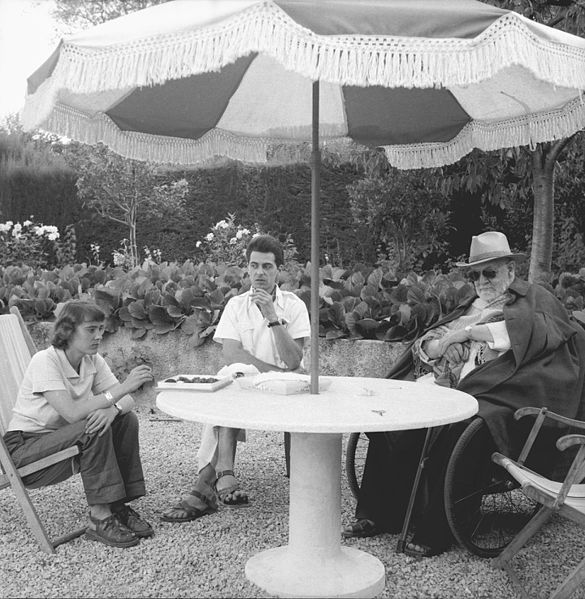 File:Henri Matisse, Jean Vincent de Crozals, Annelies Nelck, Vence 1953.jpg