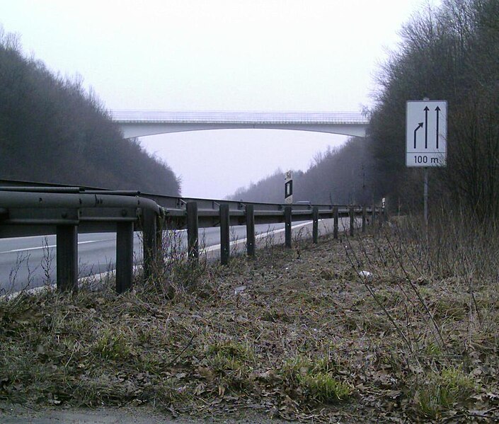 File:Hermannsbrücke.JPG