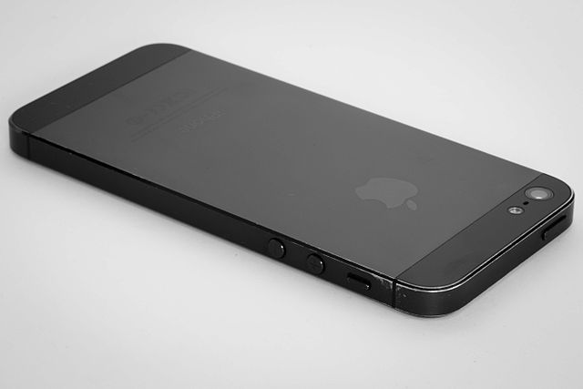 Example of an iPhone 5 with chipped coating