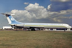 איליושין IL-62, אוזבקיסטן איירווייס JP6999179.jpg