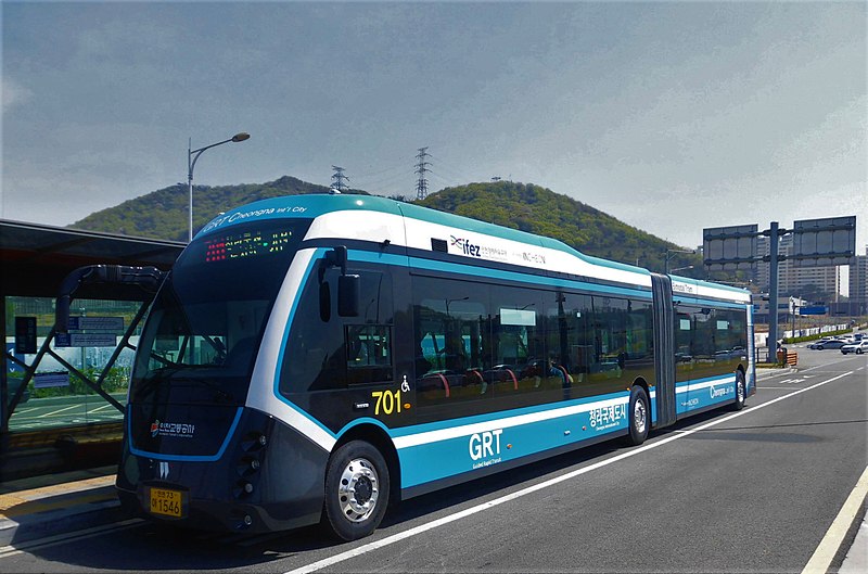 File:Incheon Bus 701 Woojin Industrial Systems Bi-modality Tram.JPG