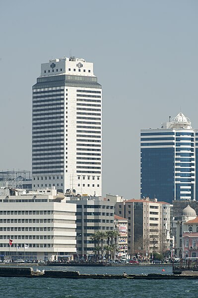 File:Izmir Ferry ride from Karşıyaka İskelesi to Konak İskelesi 6440.jpg