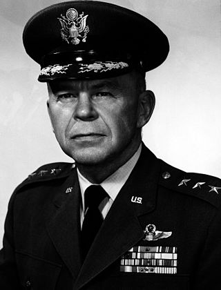 <span class="mw-page-title-main">James E. Briggs</span> United States Air Force general
