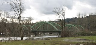 <span class="mw-page-title-main">John McLoughlin Bridge</span> Bridge spacing the Clackamas River in the U.S. state of Oregon